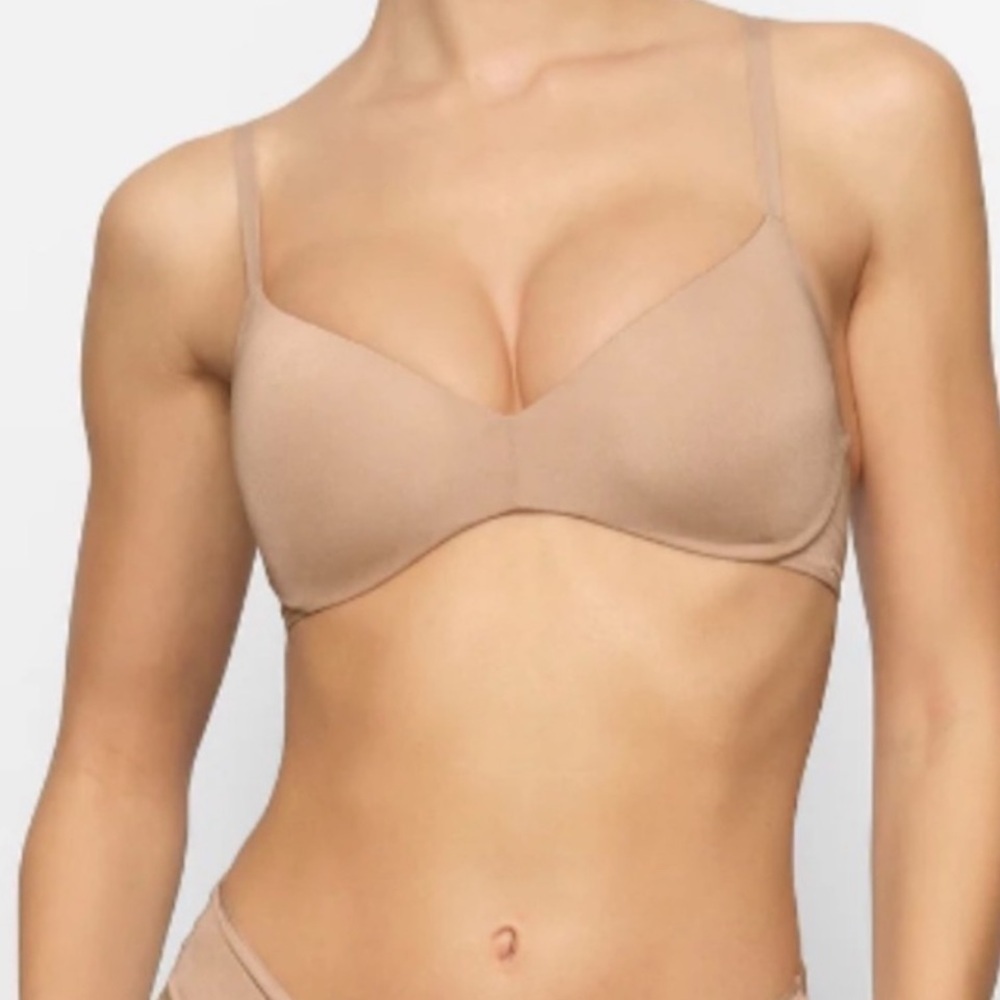 NWT SKIMS Wireless Form Push-Up Plunge Bra BR-WRL-1891 Clay  Size 38DDD